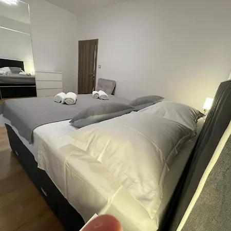 Mateo Apartment